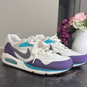 Nike White and Purple Sneakers with Blue Accents